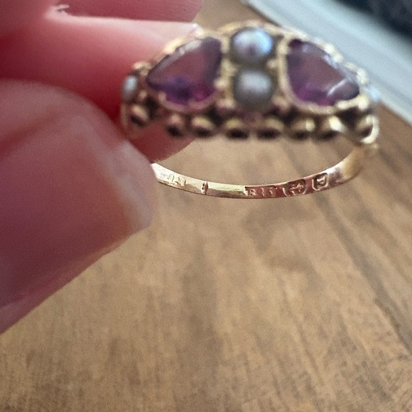 Antique Gold Ring - Picture 4 of 6